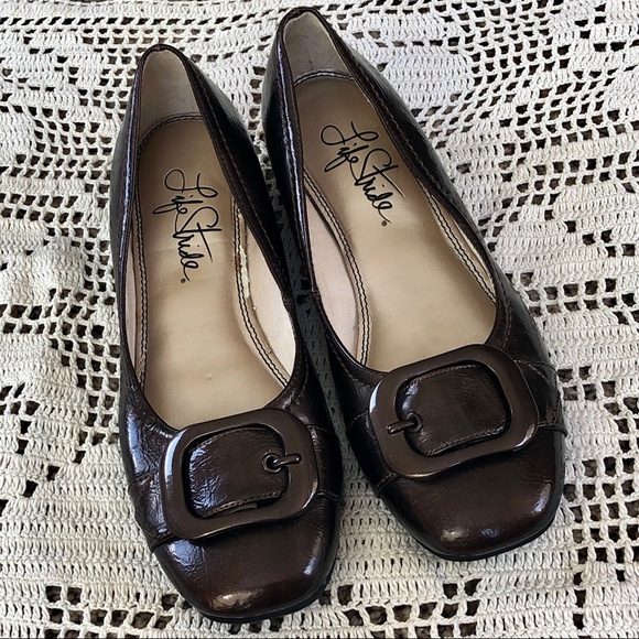 Life Stride Brown Low Slip On Heels Sz 7 - Picture 4 of 10
